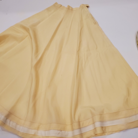 VINTAGE 40s 50s taffeta skirt buttercup yellow - Picture 5 of 12